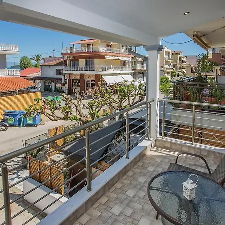 Happy Mini Suites Nea Peramos  Exterior photo