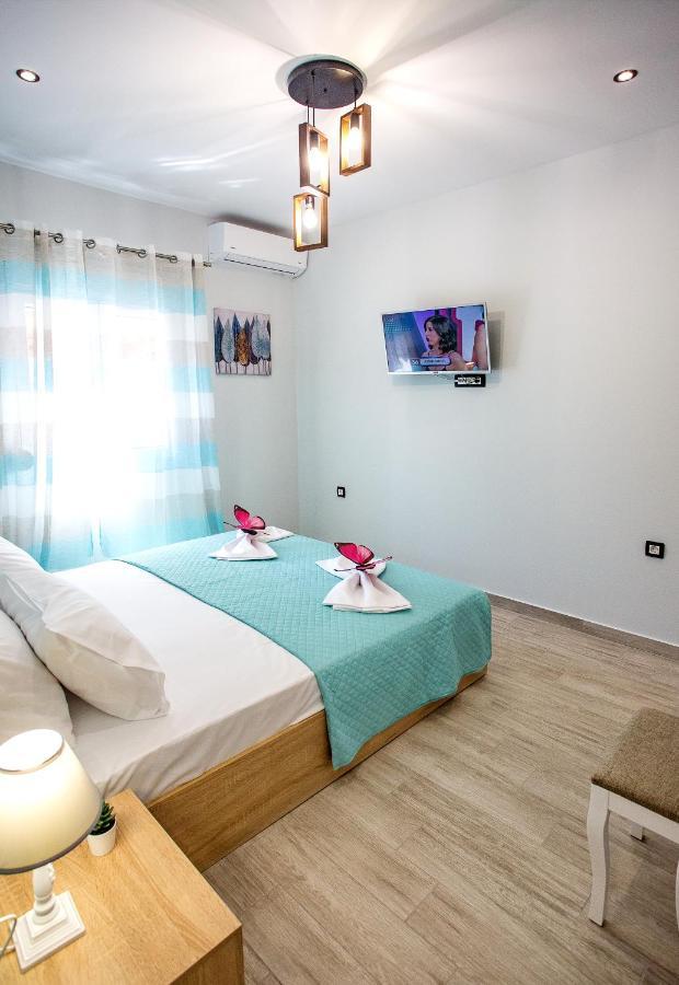 Happy Mini Apartment Nea Peramos (Macedonia)