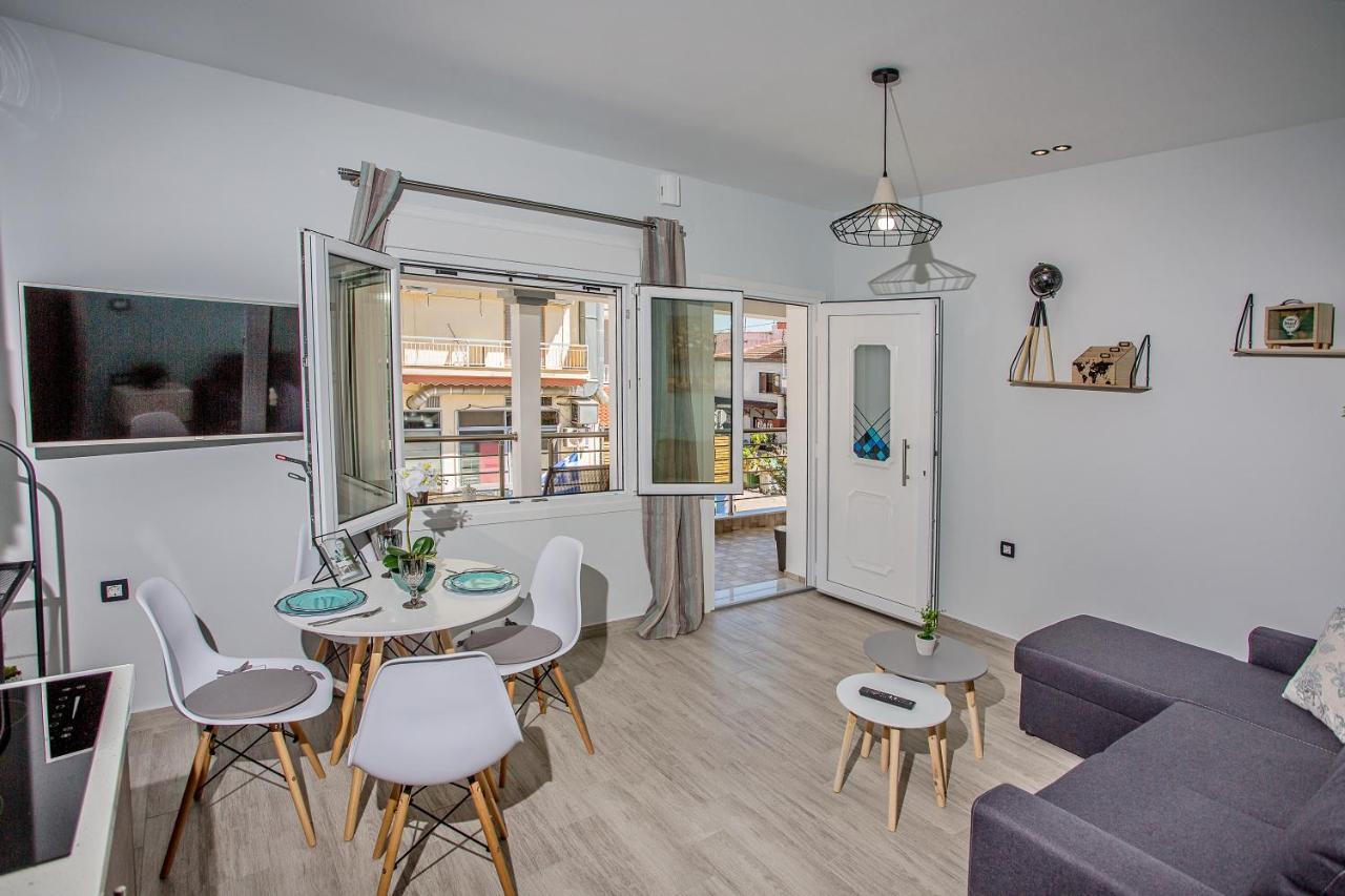 Happy Mini Apartment Nea Peramos (Macedonia)