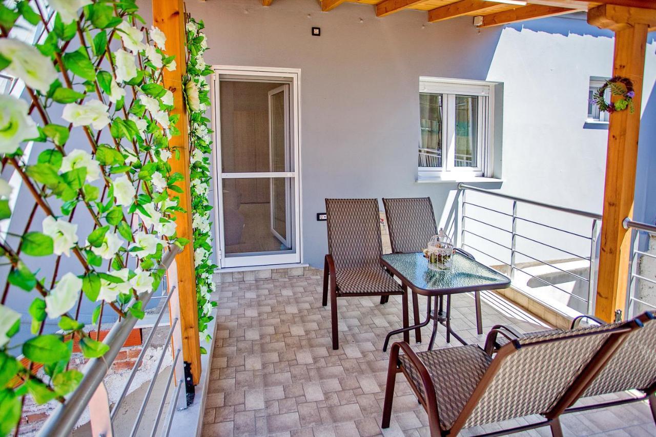 Apartment Happy Mini Nea Peramos (Macedonia)